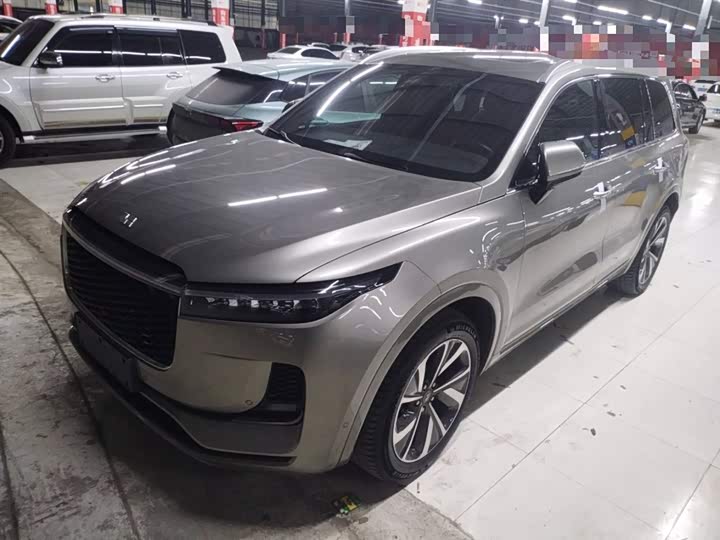 Фото 1 - LiXiang One