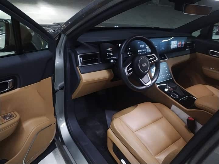 Фото 16 - LiXiang One