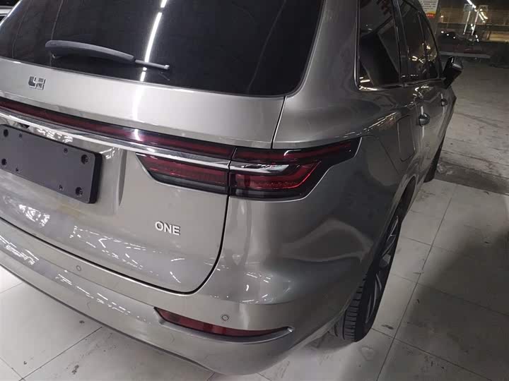 Фото 8 - LiXiang One