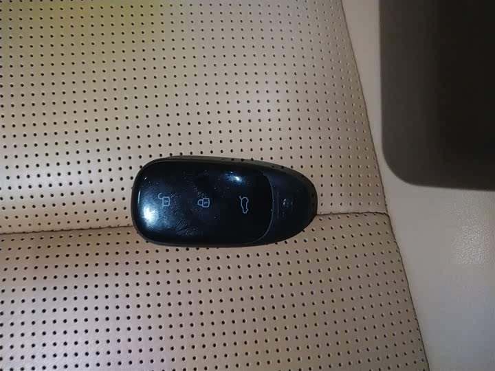 Фото 9 - LiXiang One