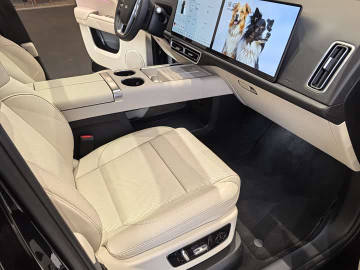 Фото 15 - LiXiang L9