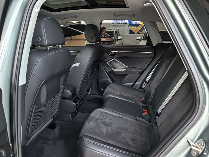 Фото 16 - Audi Q3