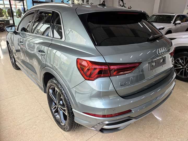 Фото 4 - Audi Q3