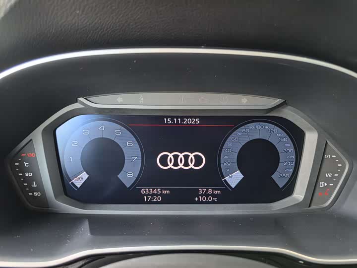 Фото 8 - Audi Q3