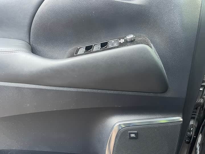 Фото 4 - Toyota Vellfire