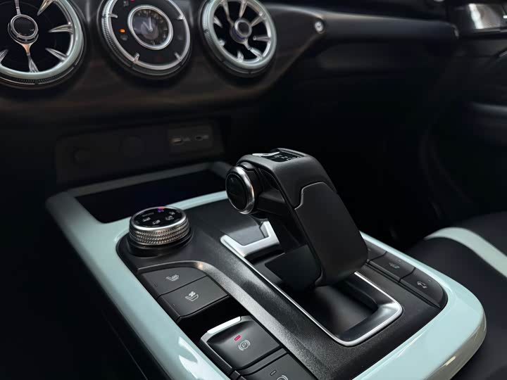 Фото 17 - Tank 300