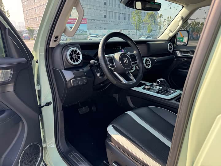 Фото 7 - Tank 300