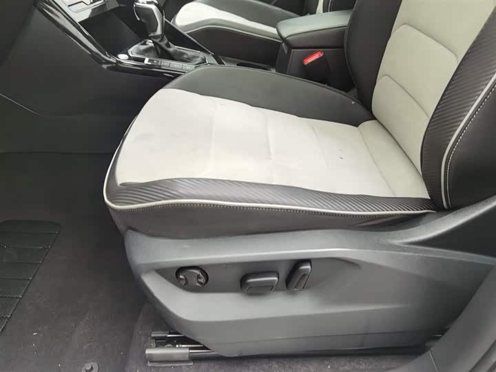 Фото 20 - Volkswagen Tayron X