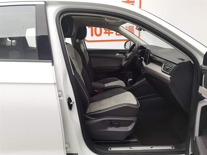 Фото 23 - Volkswagen Tayron X