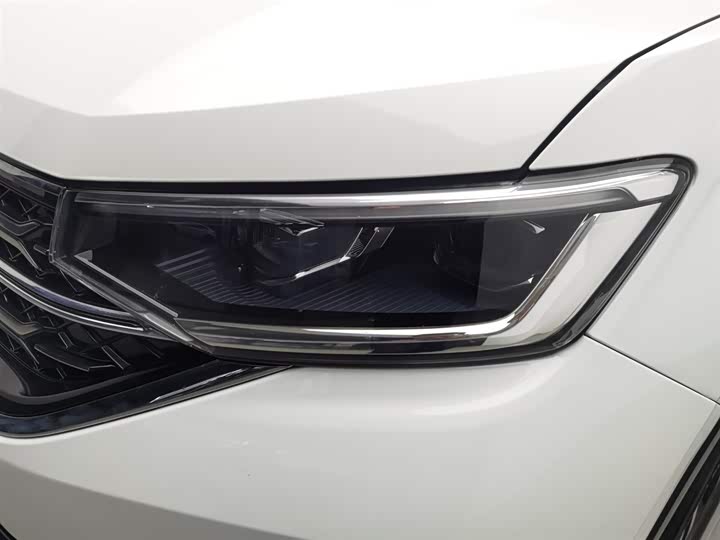 Фото 7 - Volkswagen Tayron X