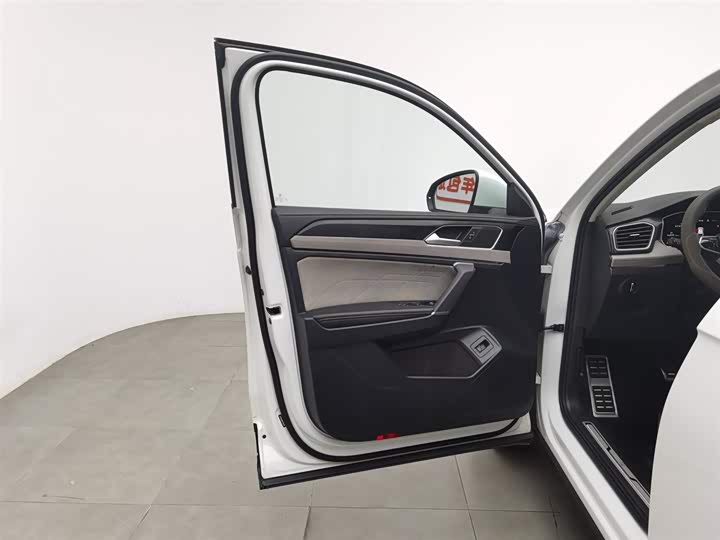 Фото 8 - Volkswagen Tayron X