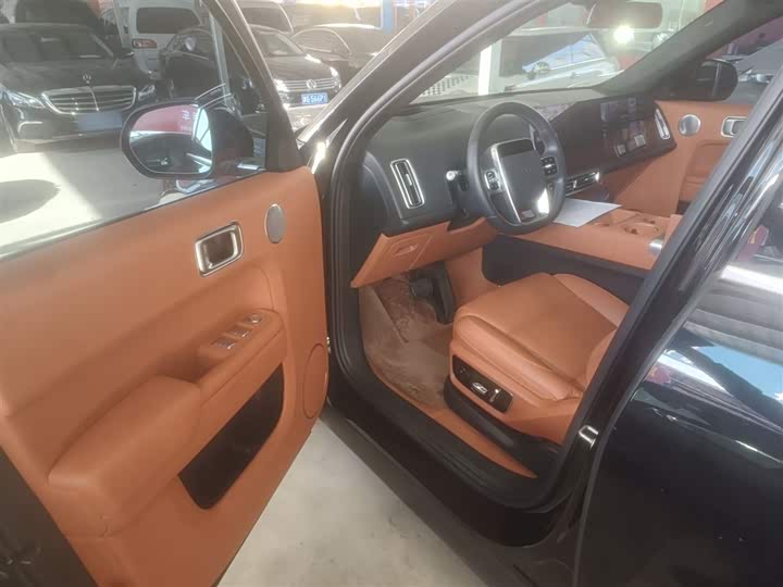 Фото 16 - LiXiang L7