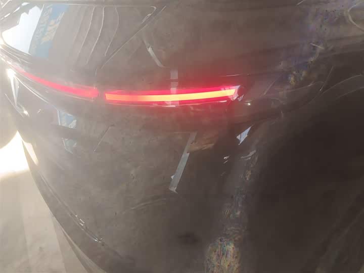 Фото 8 - LiXiang L7