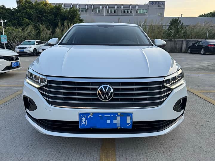 Фото 2 - Volkswagen Lavida