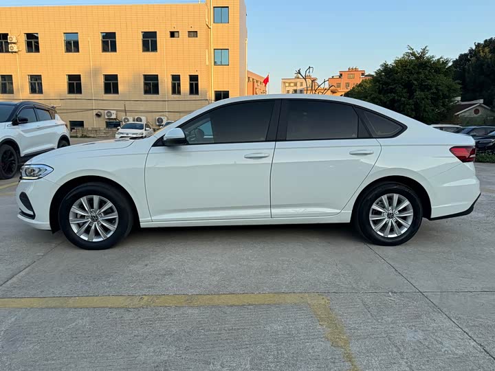 Фото 4 - Volkswagen Lavida