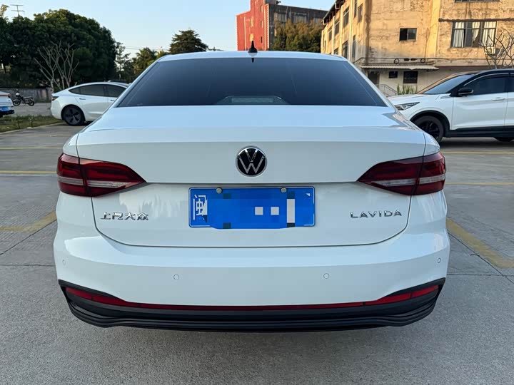 Фото 6 - Volkswagen Lavida