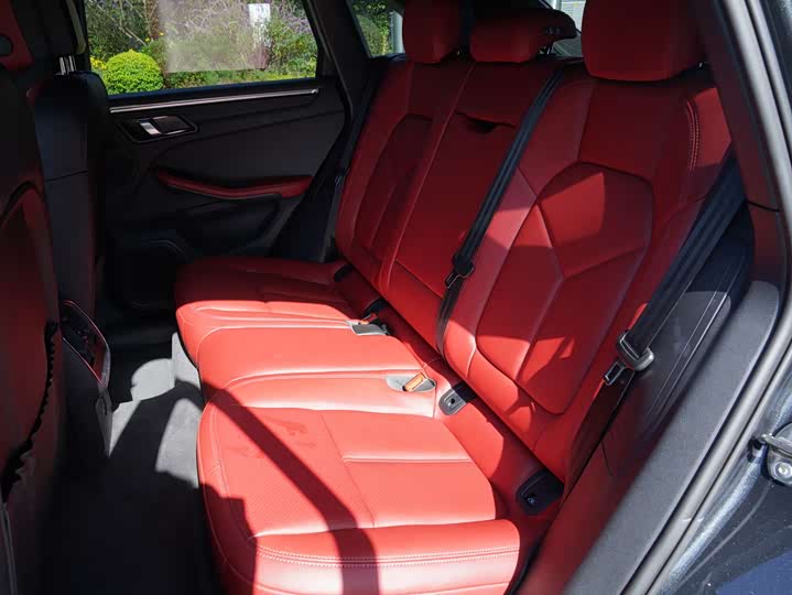 Фото 11 - Porsche Macan