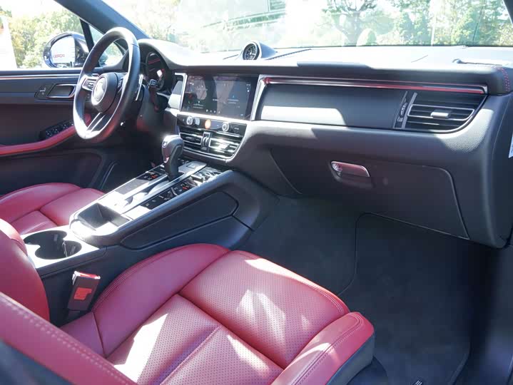 Фото 8 - Porsche Macan