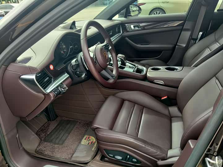 Фото 10 - Porsche Panamera