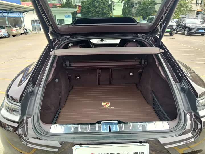 Фото 18 - Porsche Panamera