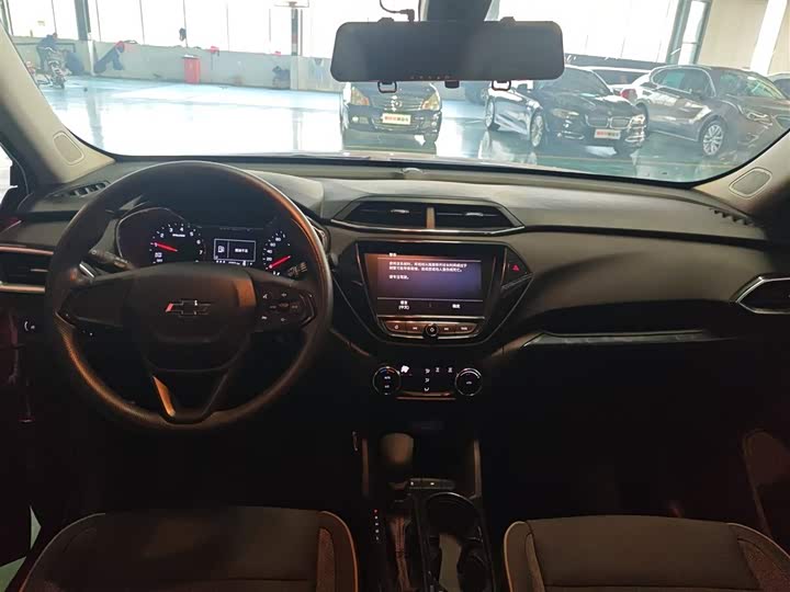 Фото 9 - Chevrolet Trailblazer