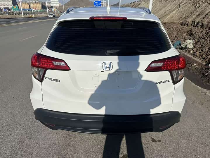 Фото 4 - Honda Vezel