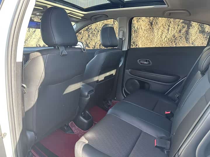 Фото 5 - Honda Vezel