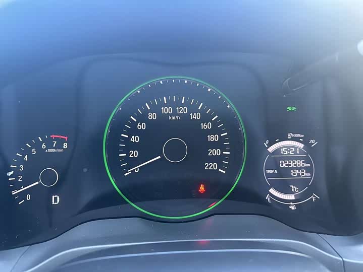 Фото 7 - Honda Vezel