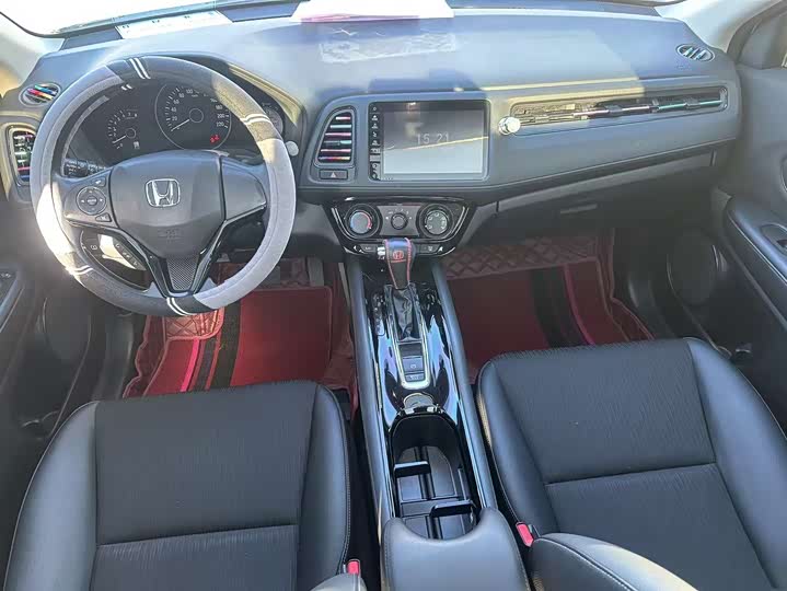 Фото 8 - Honda Vezel