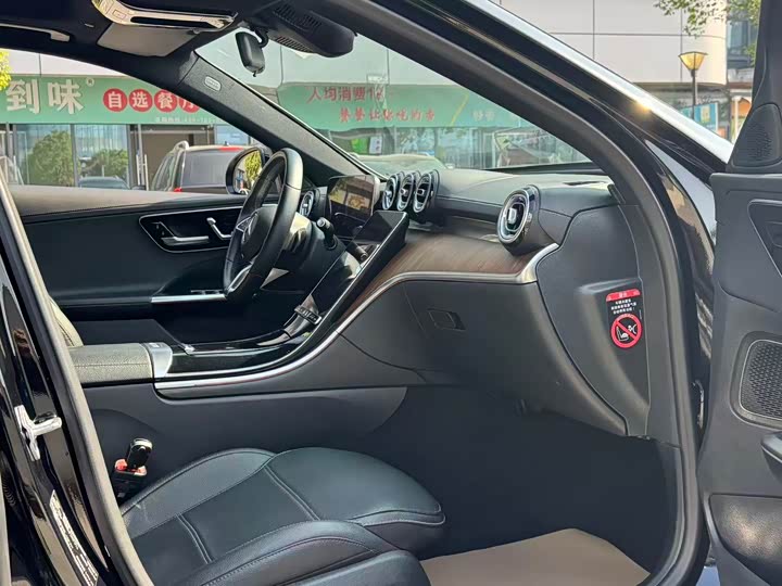 Фото 10 - Mercedes-Benz C-Class