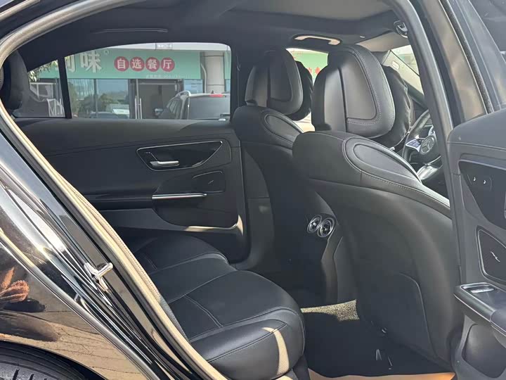 Фото 11 - Mercedes-Benz C-Class