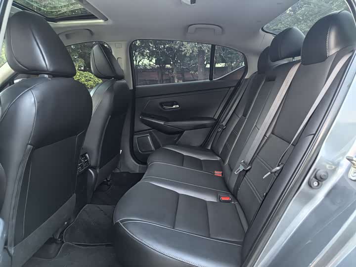 Фото 14 - Nissan Sylphy