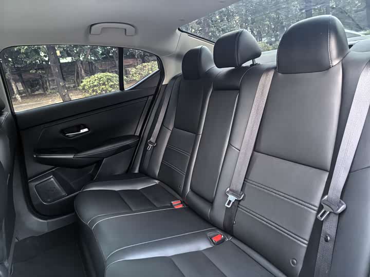 Фото 17 - Nissan Sylphy