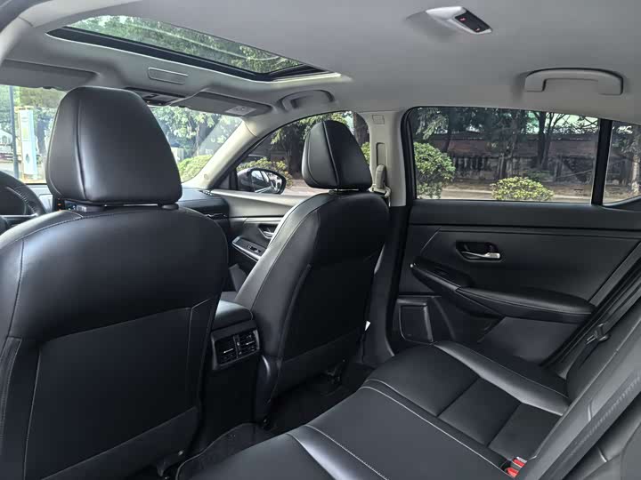 Фото 18 - Nissan Sylphy