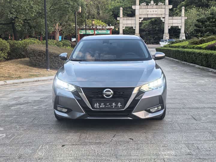 Фото 2 - Nissan Sylphy