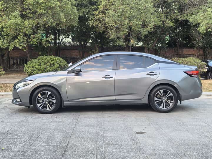 Фото 4 - Nissan Sylphy