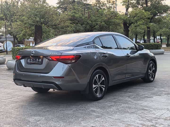 Фото 7 - Nissan Sylphy