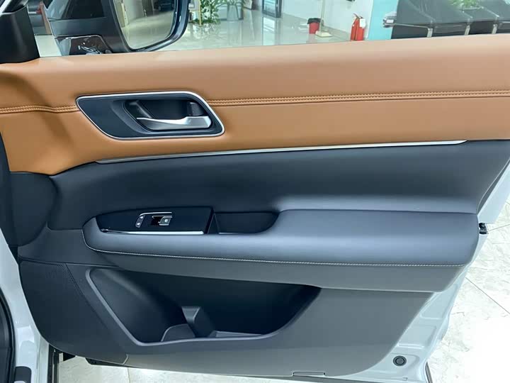 Фото 10 - Nissan Pathfinder