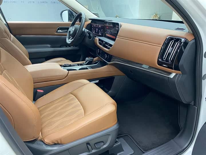 Фото 11 - Nissan Pathfinder