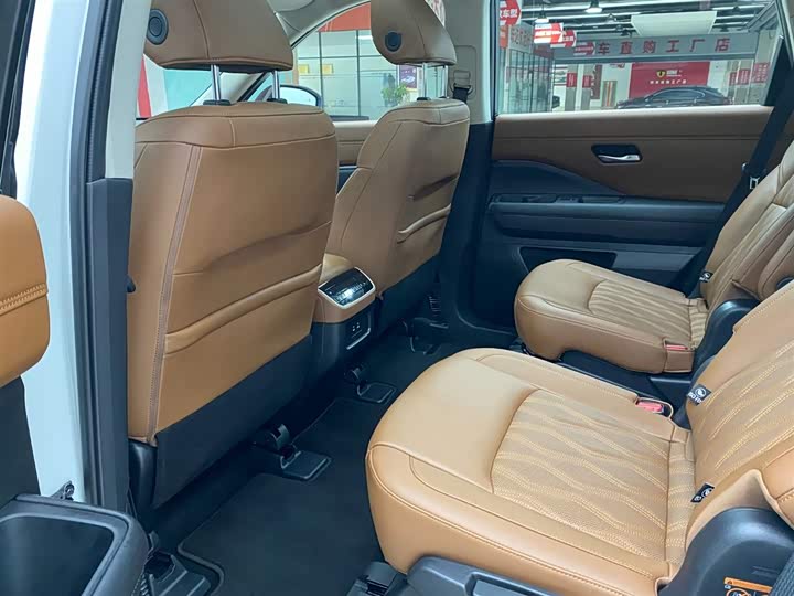 Фото 12 - Nissan Pathfinder