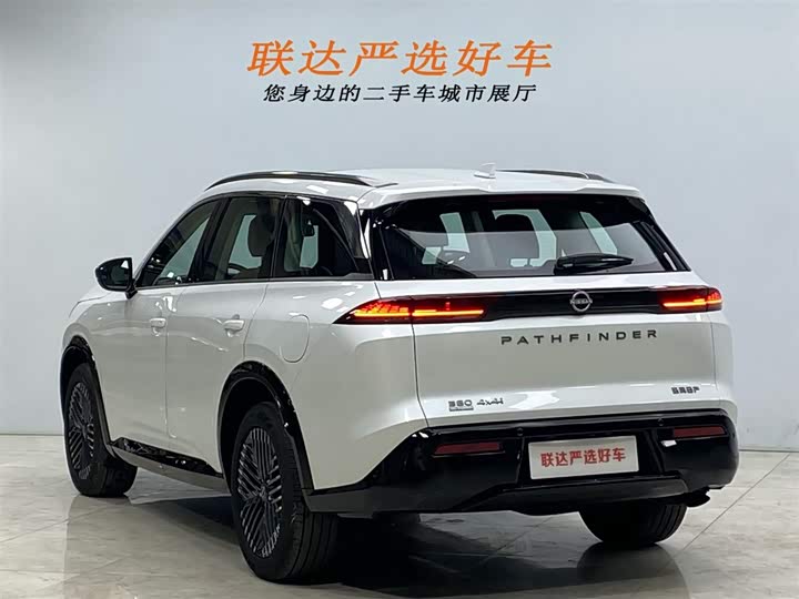 Фото 24 - Nissan Pathfinder