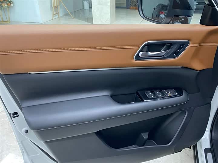 Фото 8 - Nissan Pathfinder