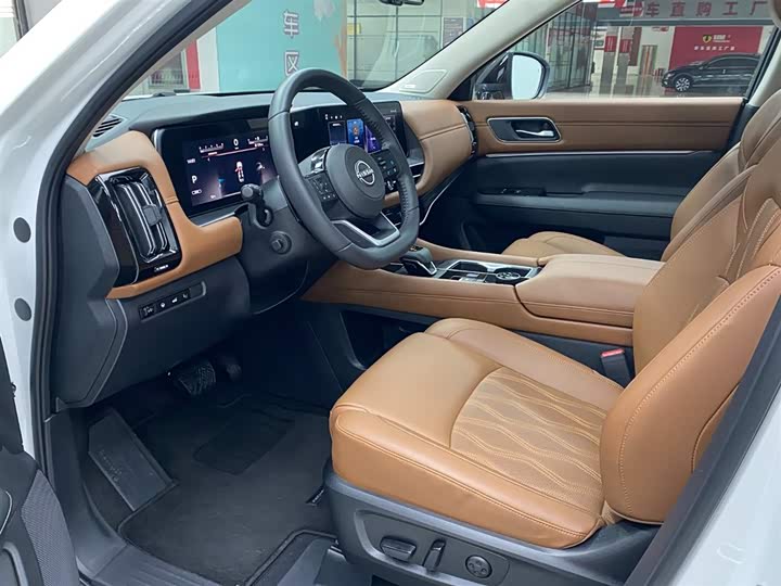 Фото 9 - Nissan Pathfinder