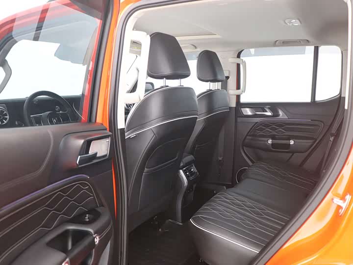 Фото 12 - Tank 300