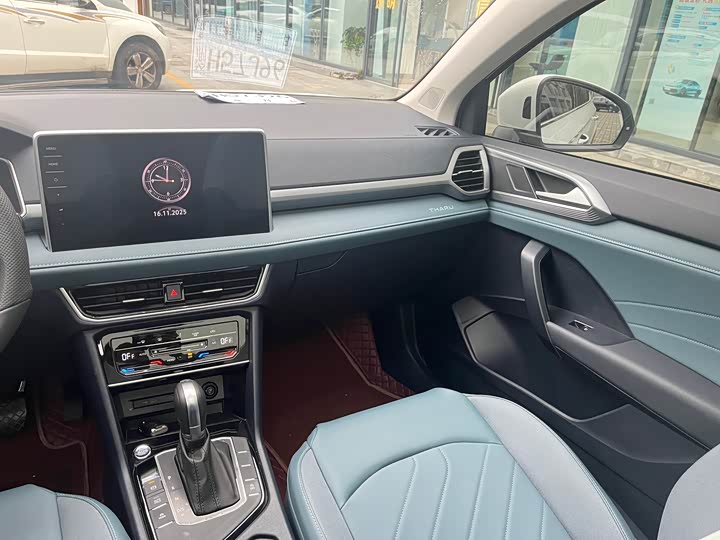 Фото 12 - Volkswagen Tharu