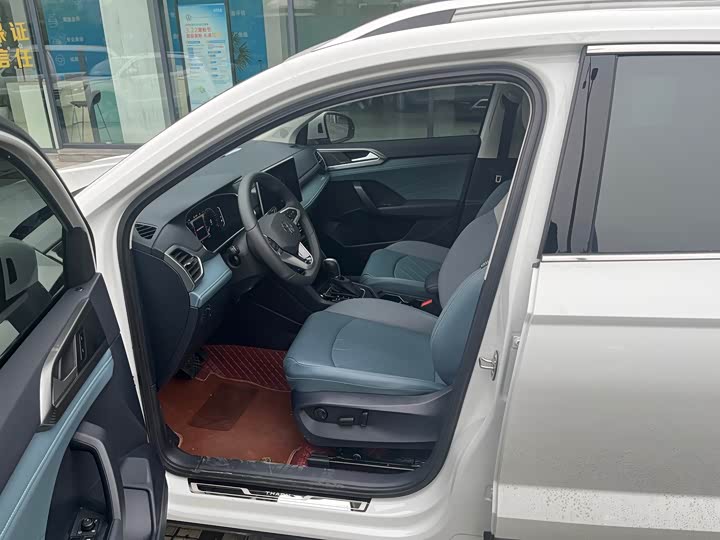 Фото 3 - Volkswagen Tharu