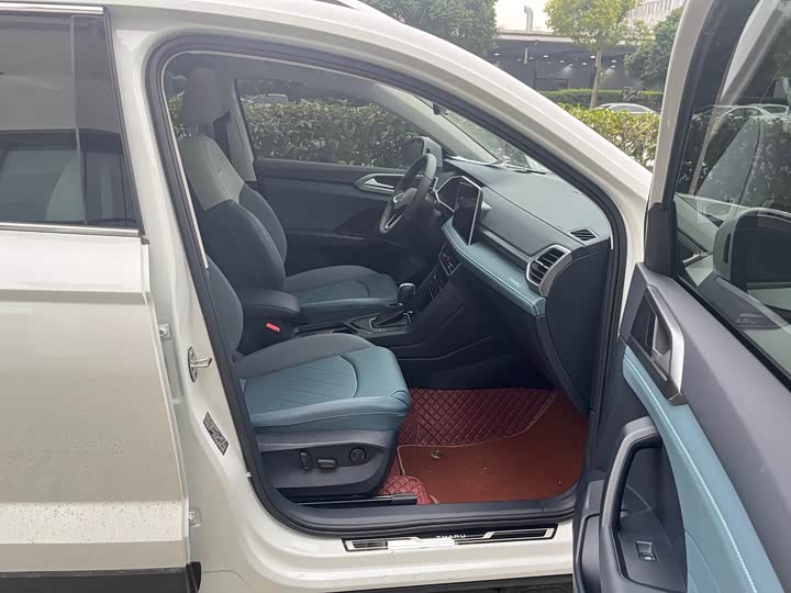 Фото 6 - Volkswagen Tharu