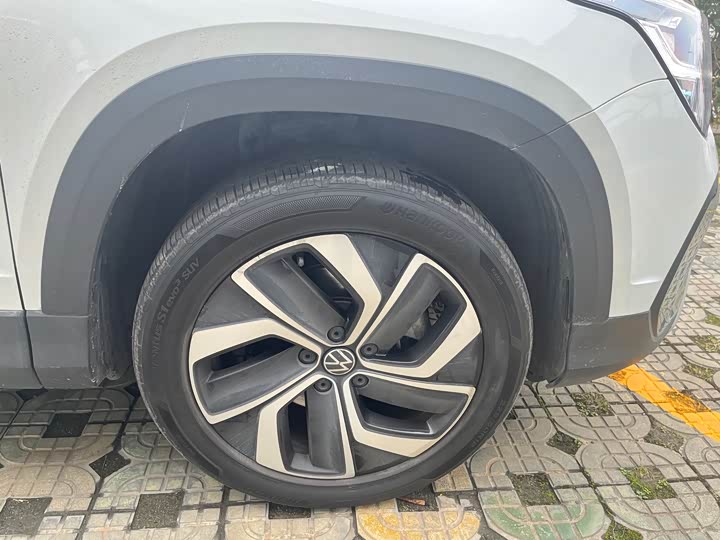 Фото 9 - Volkswagen Tharu