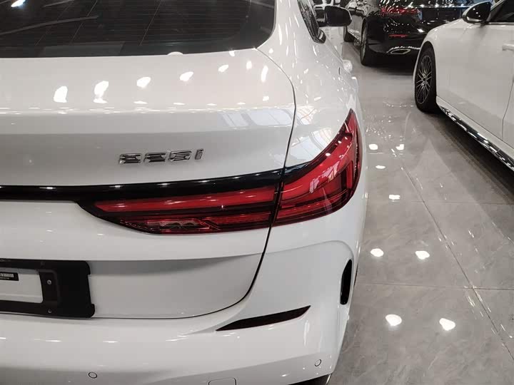 Фото 8 - BMW 2 Series