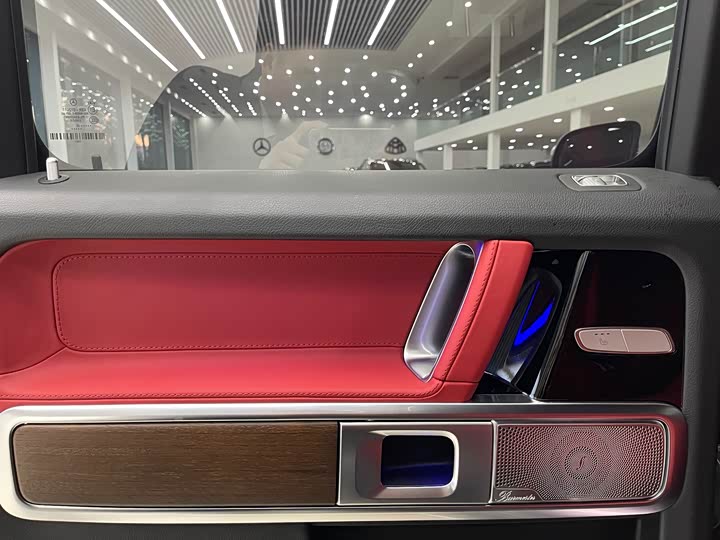 Фото 16 - Mercedes-Benz G-Class